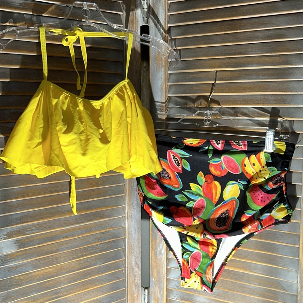 Swimsuit - Picture 4 of 4
